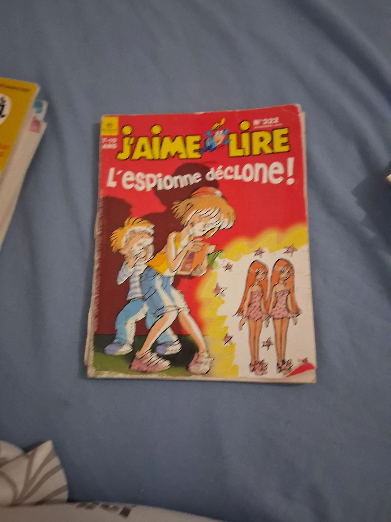 J'aime lire ( l'espionne déclone )